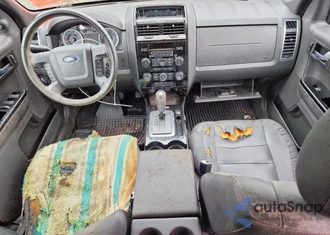 2010 Ford Escape Limited z USA, uszkodzony, nr VIN 1FMCU0EG4AKC41553